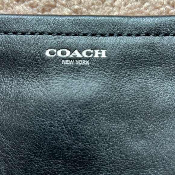 Coach black leather clutch/wristlet - Picture 2 of 7